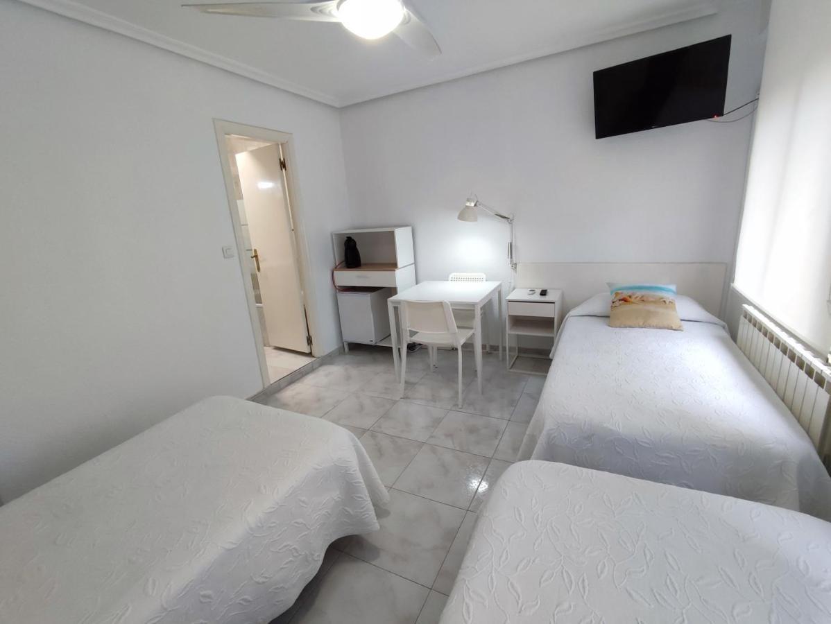 סנטנדר Hostal Lucy מראה חיצוני תמונה
