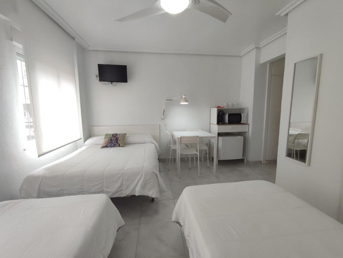 סנטנדר Hostal Lucy מראה חיצוני תמונה