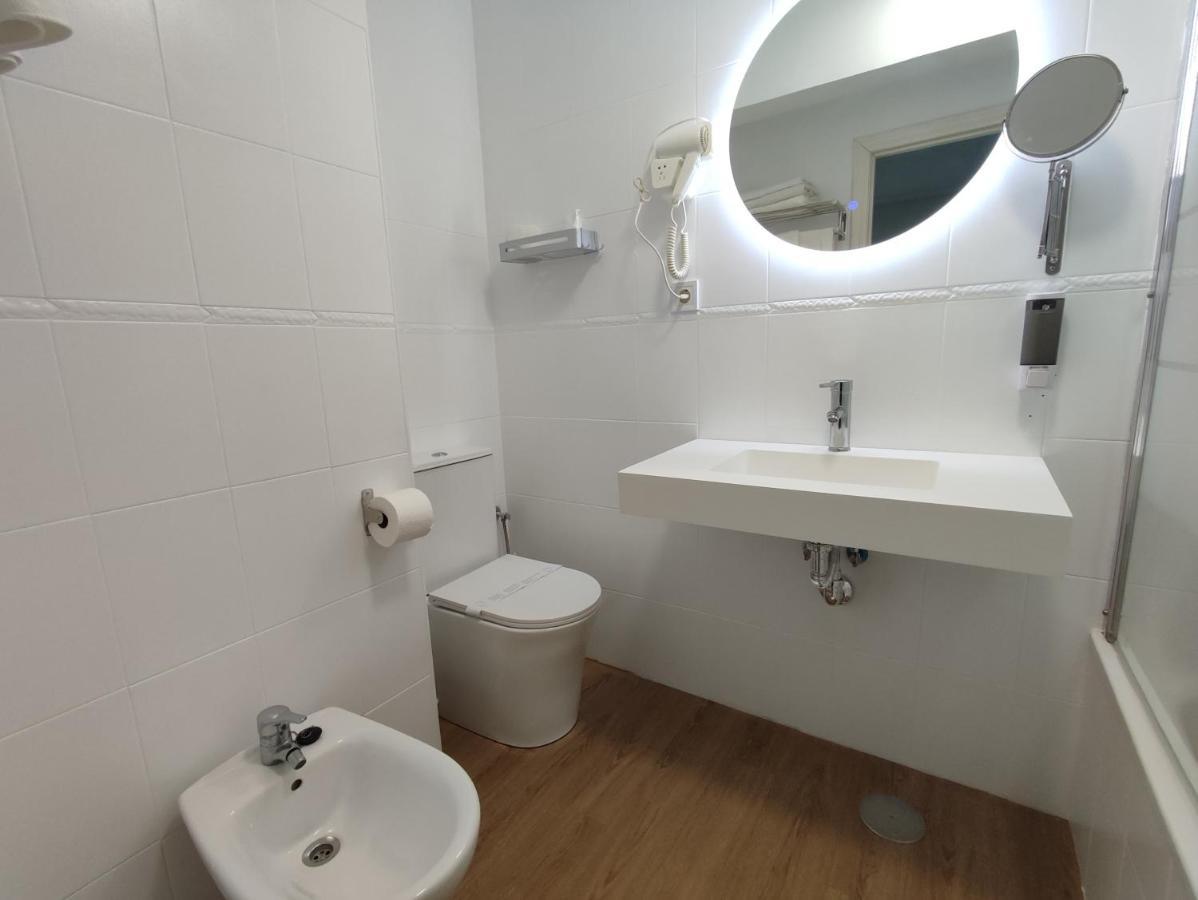 סנטנדר Hostal Lucy מראה חיצוני תמונה