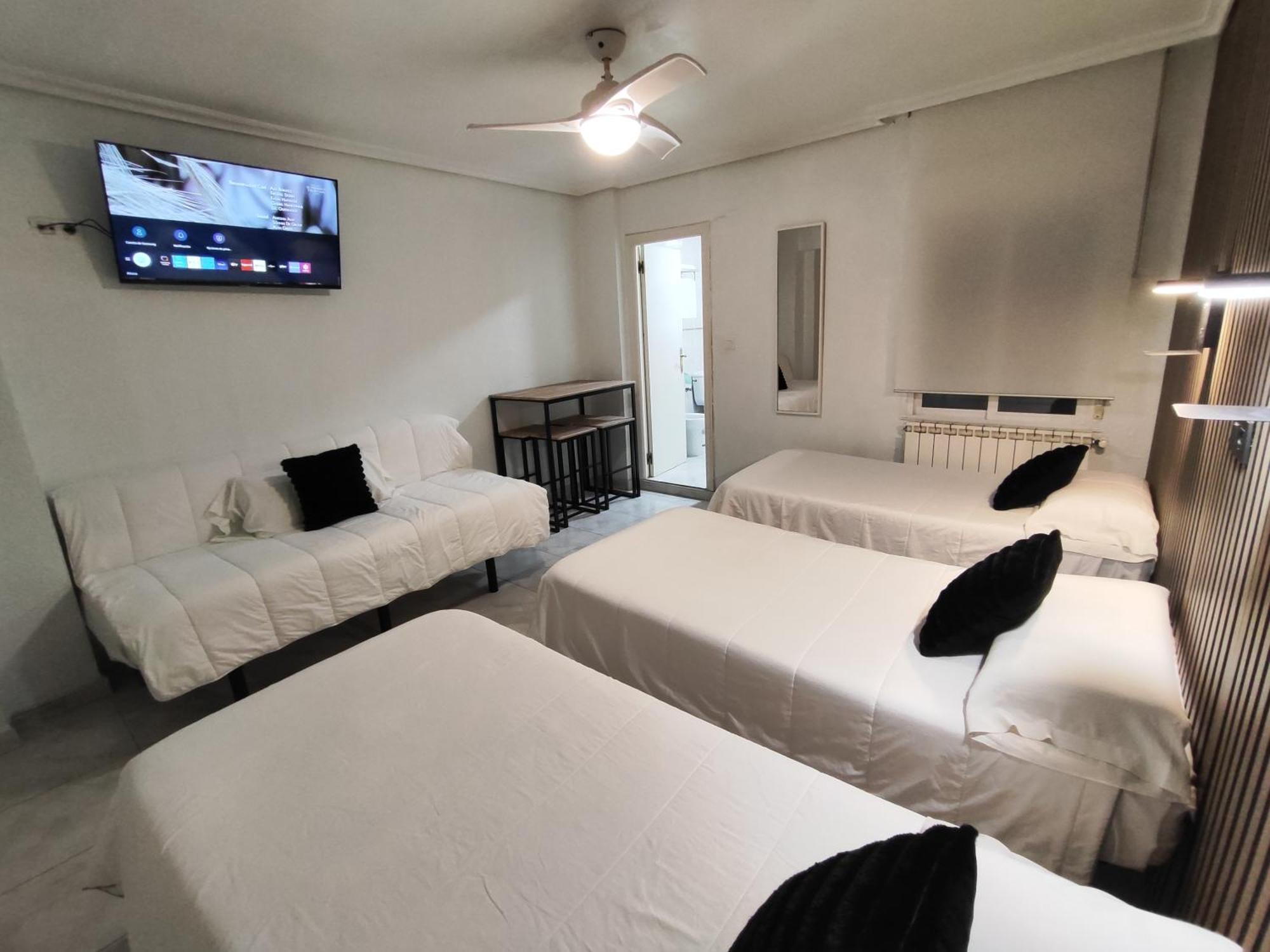 סנטנדר Hostal Lucy מראה חיצוני תמונה