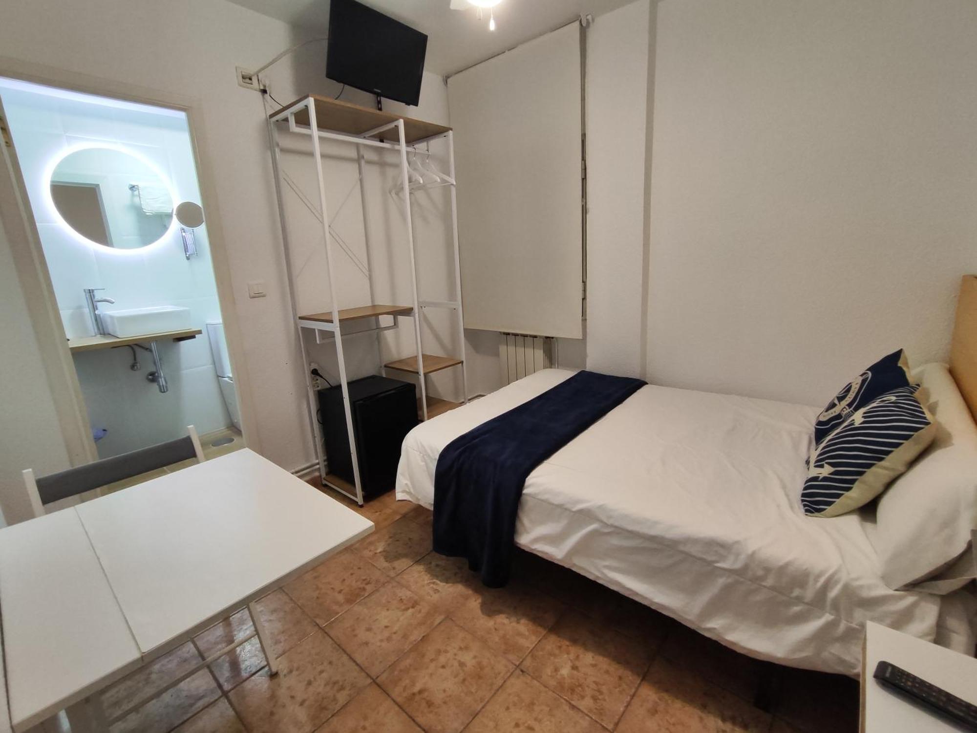 סנטנדר Hostal Lucy מראה חיצוני תמונה
