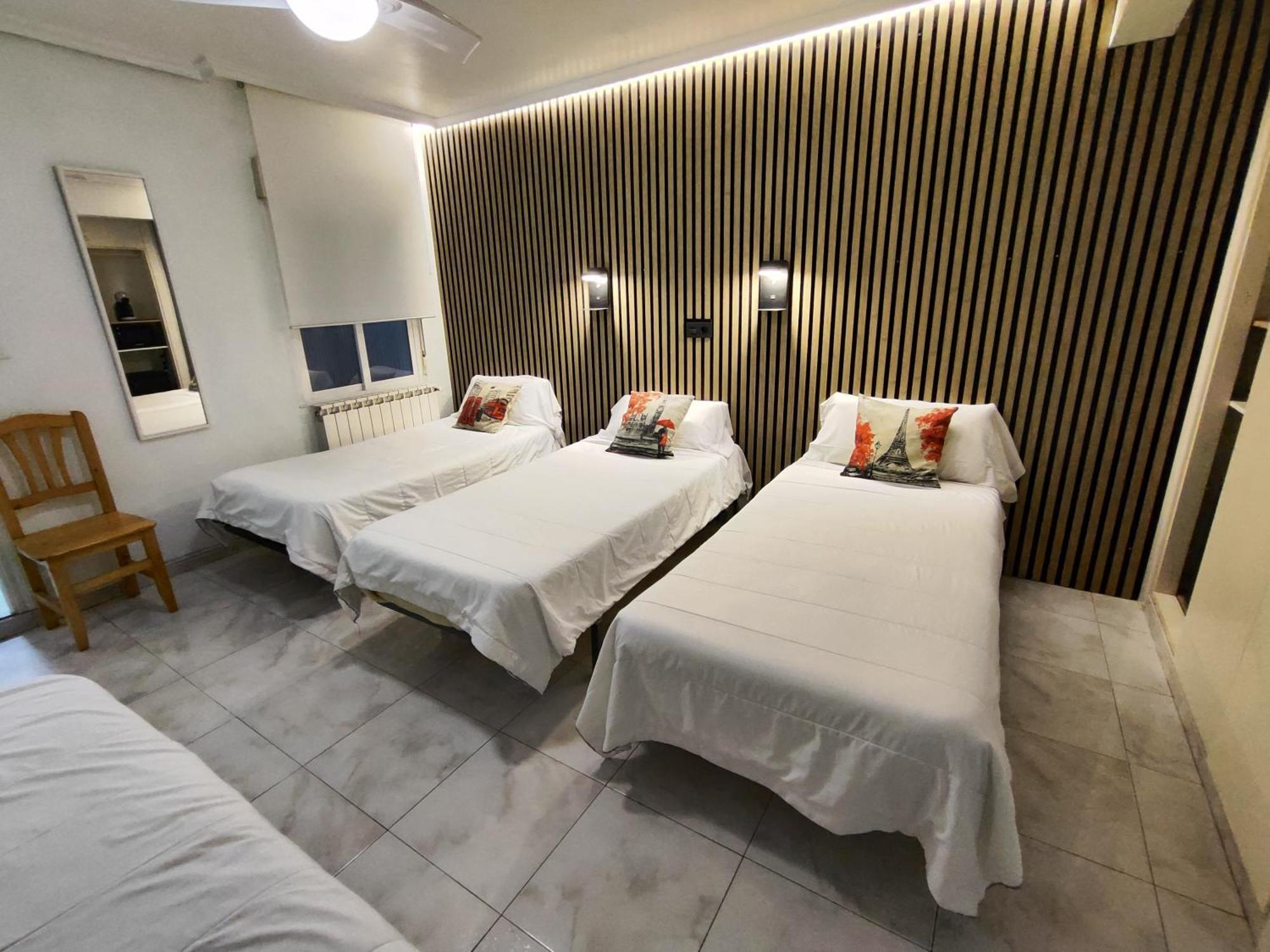 סנטנדר Hostal Lucy מראה חיצוני תמונה